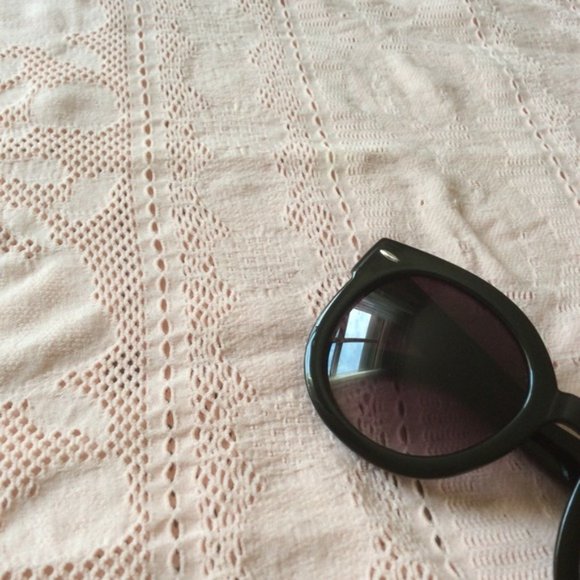 | dusty pink perforated shirt | - Picture 3 of 4